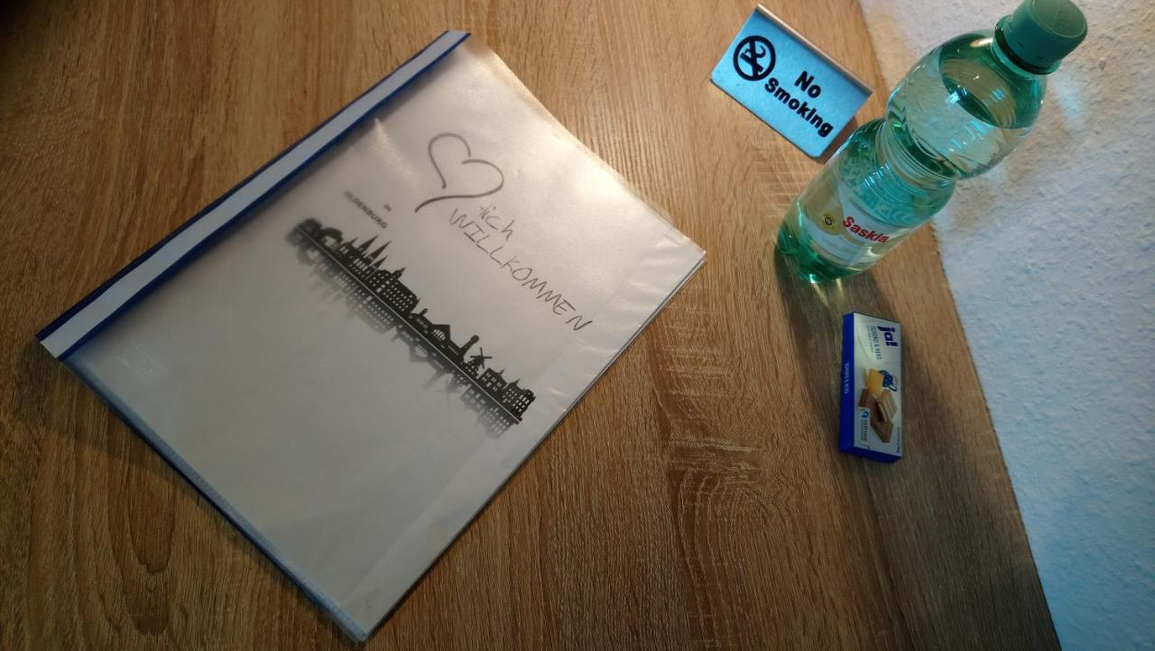 Privates Einzelzimmer Bei Der Weser-Ems-Halle Oldenburg Buitenkant foto